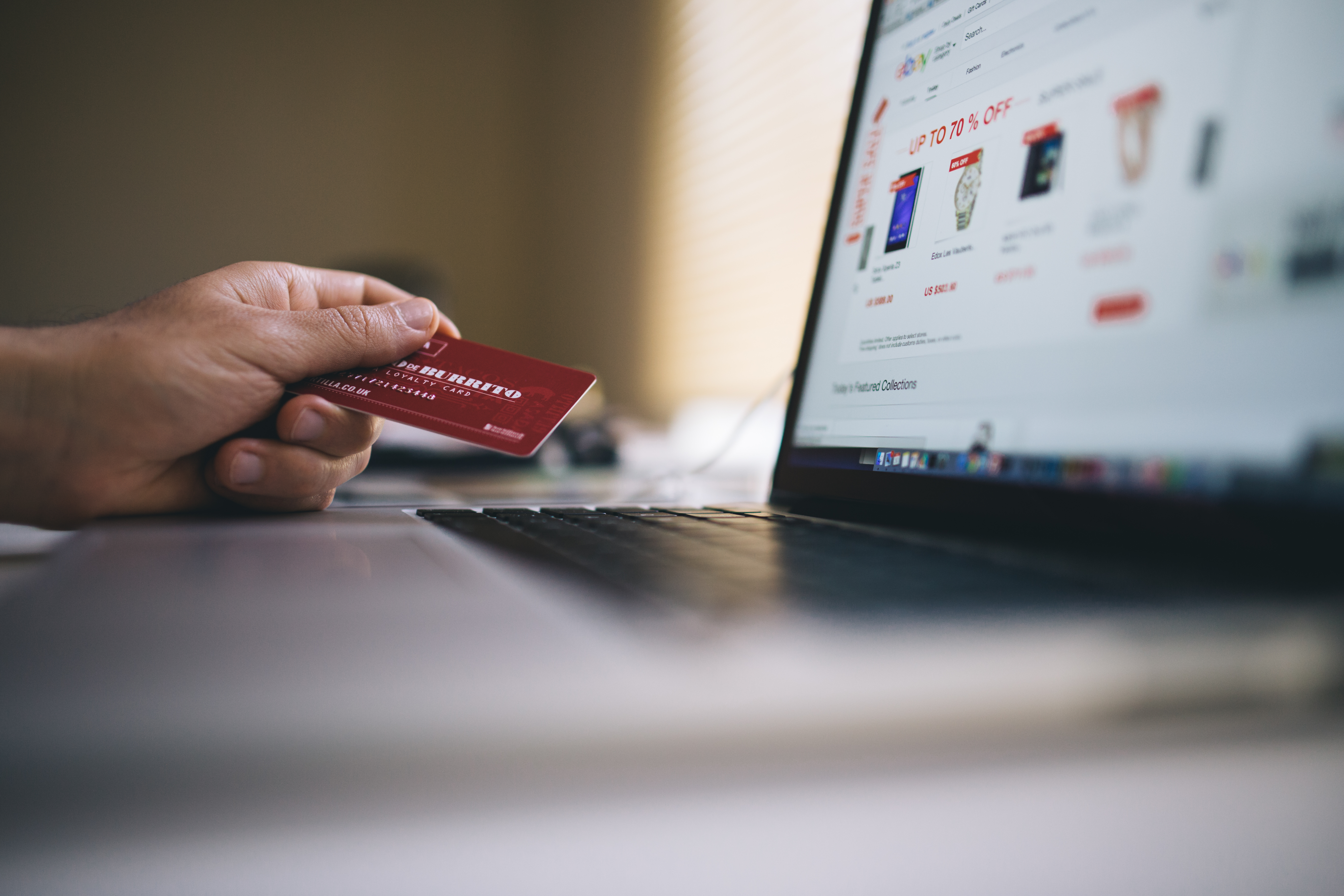 What You Should Know About E-commerce Branding