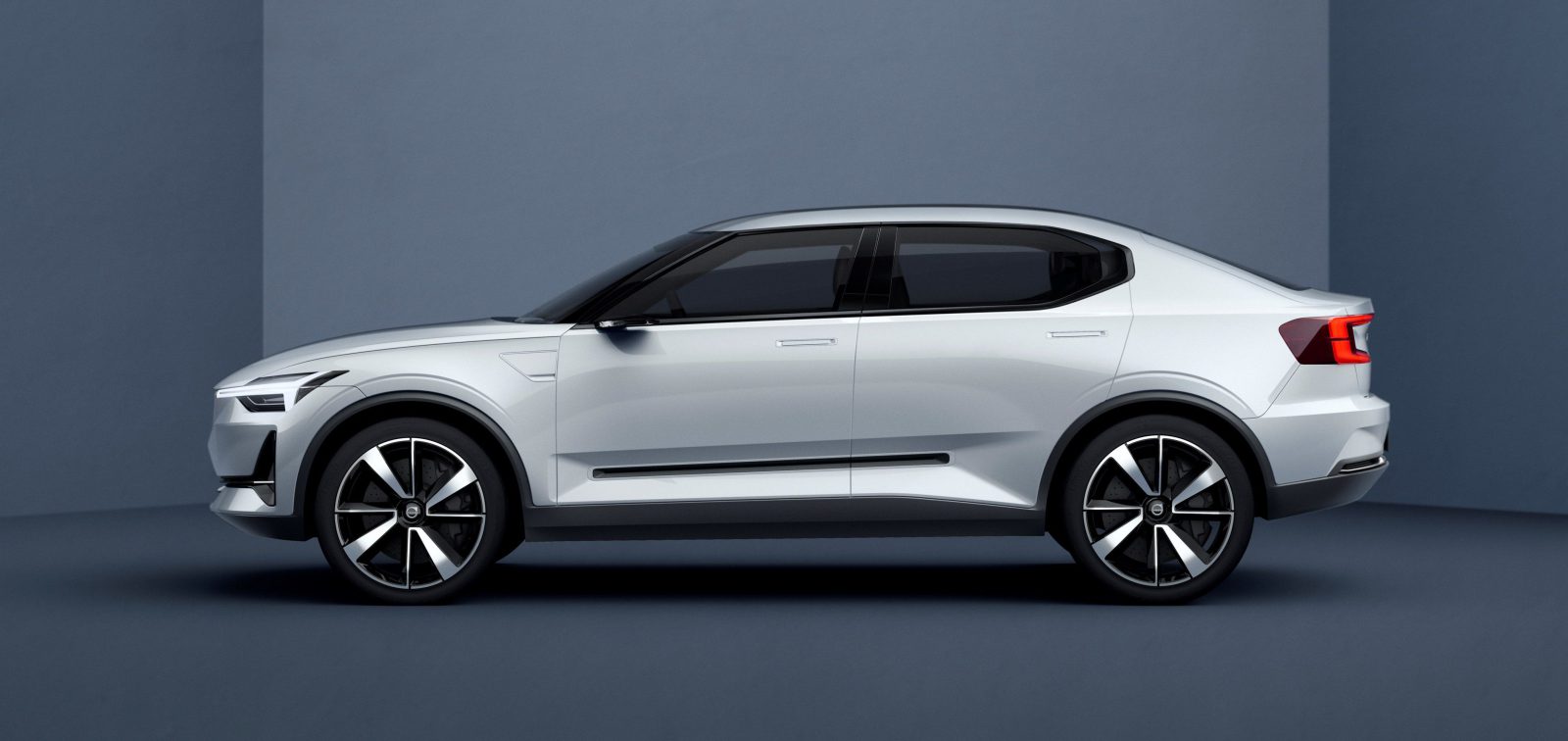 Volvo Committed to Electric and Hybrid Future: Discontinuation of Petrol-Only Models Expected by 2019