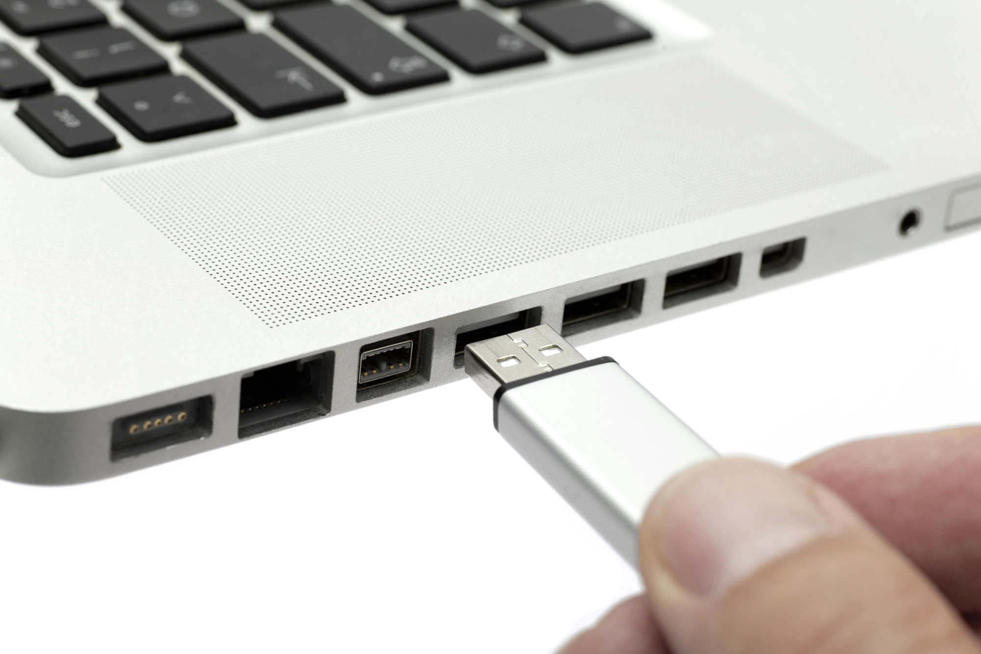 Researchers Show How Hackers Could Steal Passwords And  Data Via USB Connections