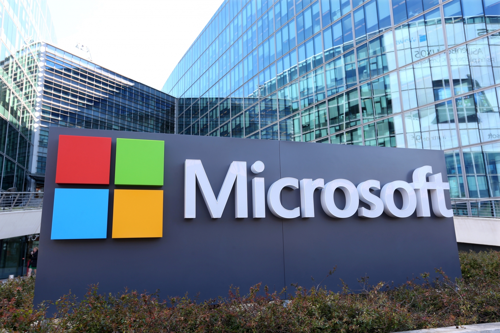 Microsoft Drops Lawsuit Against The US Govt.  After Data Request Rule Changes