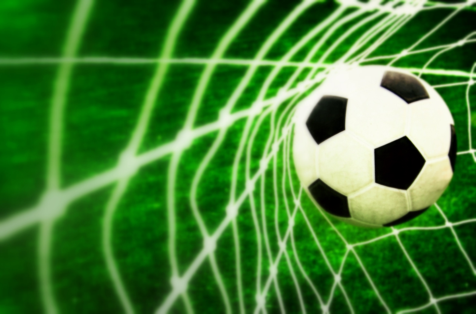 Tweets Can Help Predict Football Match Results When Combined With Betting Prices