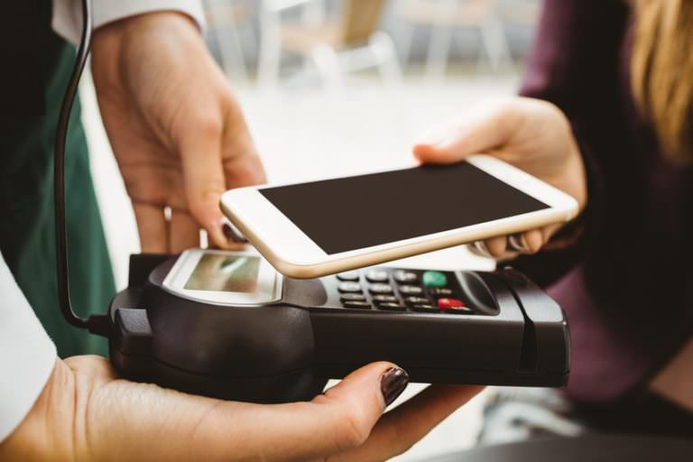 Want to Process Credit Cards on the iPhone? You Need to Read This First