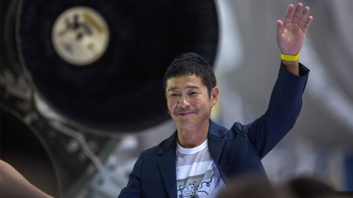SpaceX: Japanese Billionaire To Be First “Private Passenger” On Moon Mission
