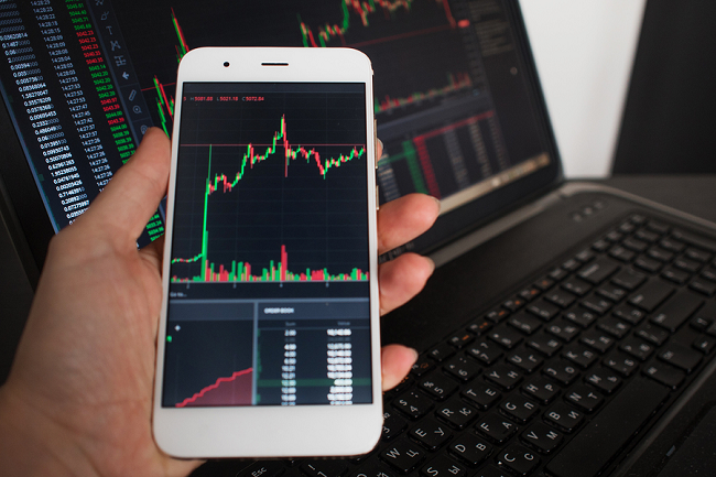 Does Mobile Trading Offer The Same Advantage As The Desktop Version?
