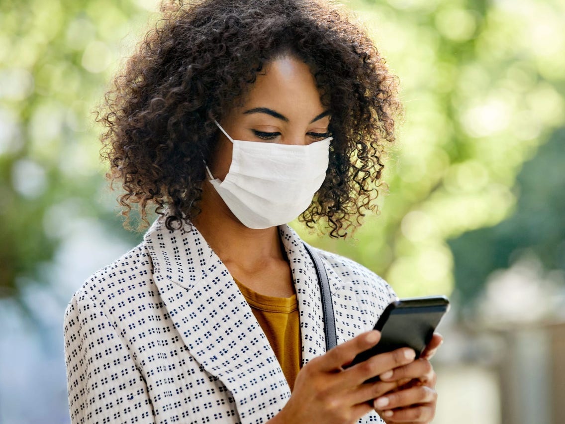 New iOS 14.5 Update To Allow Face Unlock While Wearing Facemask