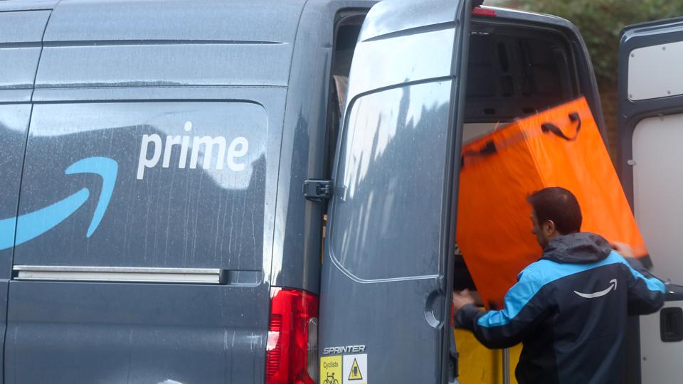 Amazon Unveils Its Newly AI-powered Camera Technology For Its Delivery Vehicles