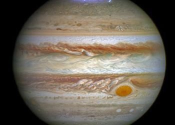 Jupiter Powerful X-Ray Auroras:  Scientists Unearth Decade-Old Mystery