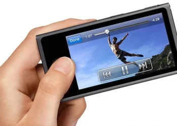 An 11-Year-Old Email From Steve Jobs Confirms Apple Had Considered Launching an ‘iPhone Nano’