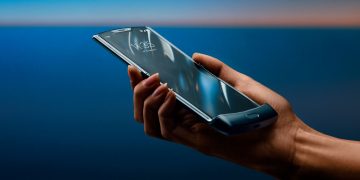 Motorola’s First-gen Foldable Razr Receives Android 11 As Its Last Security Update
