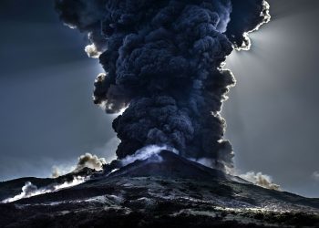 ‘Minor Volcanic Eruptions Could “Cascade” Into Global Catastrophe’, Experts Warn