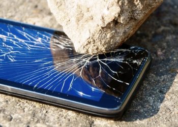 Got A Damaged Phone? Here Is How To Move Your Data Safely To A New Phone