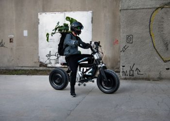 BMW’s Debuts CE 02 Electric Mini-bike Ahead Of IAA Mobility Conference