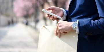 Reasons Not To Use Your Personal Phone Number For Business