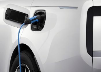 Land Rover To Roll Out An All-Electric Range Rover In 2024