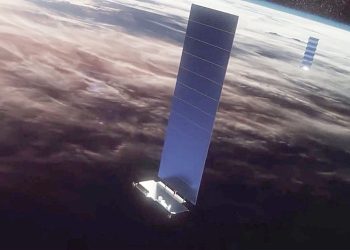 SpaceX Launches 52 Starlink Satellites Into Orbit