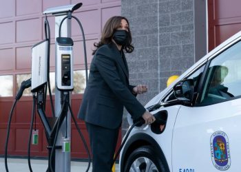 U.S Government Unveils Plan For Electric Vehicle Charging Network