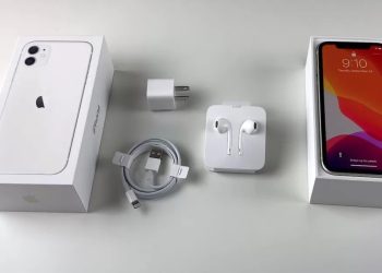 Court Orders Apple To Pay Customer For Selling iPhone With No Charger