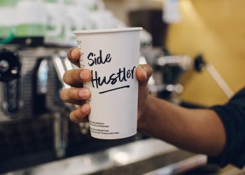 Different Side Hustles You Can Do To Make At Least $1000 a Month