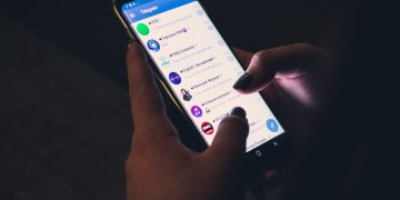 3 Signs Of Phone Tracking To Look Out For