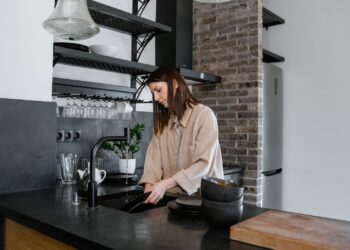 4 Modern Kitchen Plumbing Updates for Your Home