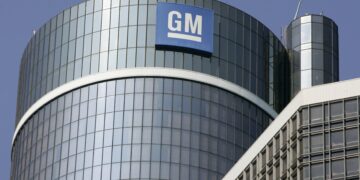 GM Suspends Paid Advertising On Twitter After Elon Musk’s Takeover