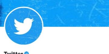 Twitter Blue Users Will Get ‘Prioritized Rankings In Conversations’