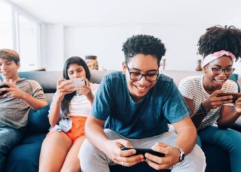 In A First In The United States, Utah Limits Teens Social Media Access
