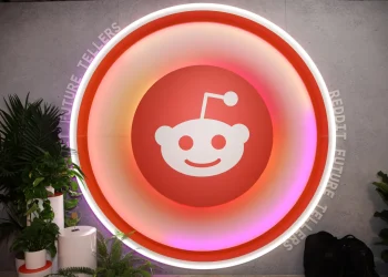 Reddit Tests ‘Official’ Labels For Profiles And Other Features