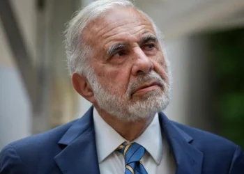 Activist Investor Carl Icahn Posits Apple’s Worth is $1.4 Trillion, Not $700 Billion