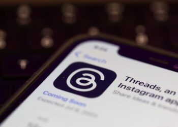 Threads Introduces New Features: Analytics, Text Formatting, and Post Scheduling