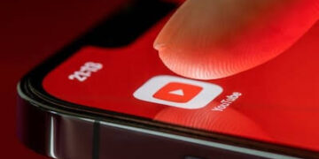 YouTube Is Testing “Play Something” Button for Android Users.