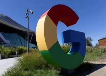 EU Says Play Store & Google Search Violate the DMA