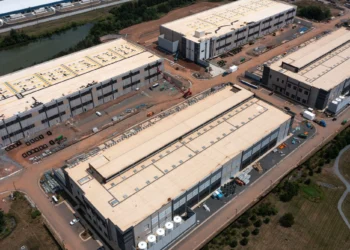 AWS Now Operates Nearly 900 Global Data Centers