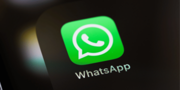 WhatsApp GhostPairing Scam Lets Hackers Hijack Accounts