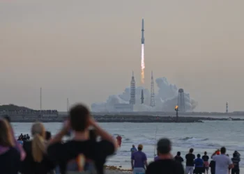 Blue Origin’s New Glenn Misses Target Orbit, Forcing Customer Satellite De‑Orbit Plan