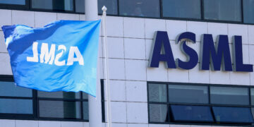 ASML Raises Its 2026 Outlook Again As AI Chip Demand Keeps Surging