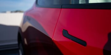 Tesla’s China Recall Turns Hidden Door Handles Into A Safety Issue