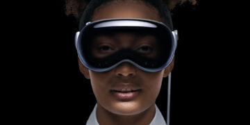 Apple Weighs Lighter Vision Pro Designs, Report Says