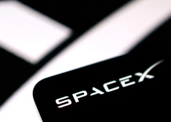 SpaceX Spectrum Deal Takes Starlink Closer To A US Mobile Network