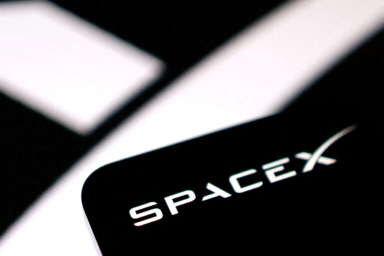 SpaceX Spectrum Deal Takes Starlink Closer To A US Mobile Network