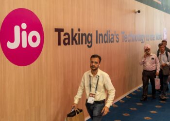 Jio Targets $3.2 Billion in India’s Biggest IPO Test