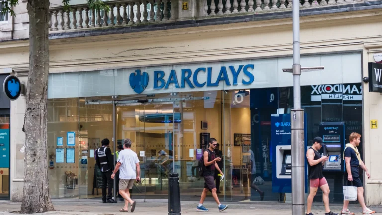 Barclays to Cut 5,000 Jobs as AI and Technology Drive Cost Savings