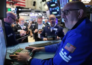 AI Spending Fears Spark Global Tech Sell-off After Big Tech Earnings